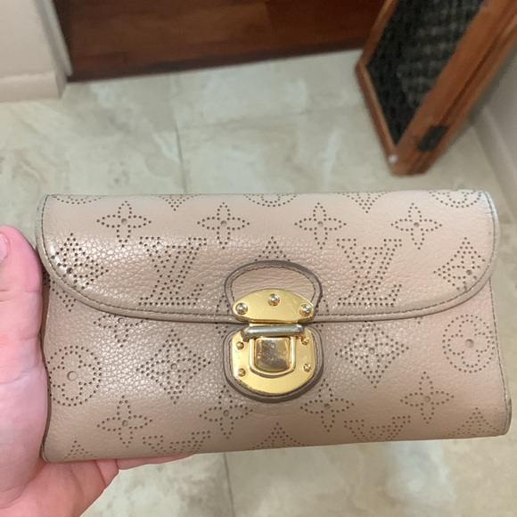 LOUIS VUITTON TAUPE EMPRENTE LEATHER MONOGRAM WALLET - Picture 10 of 11